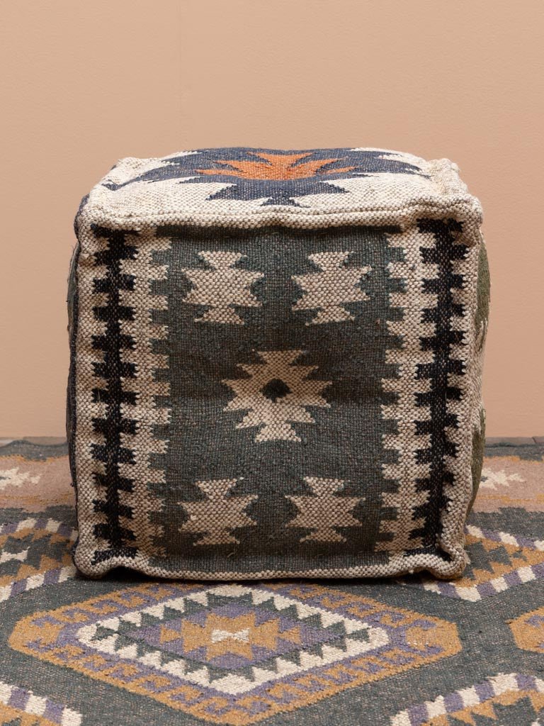 Puff Kilim Summer - #pino_y_jacaranda#